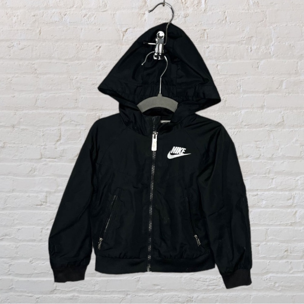Nike Mesh-Lined Windbreaker